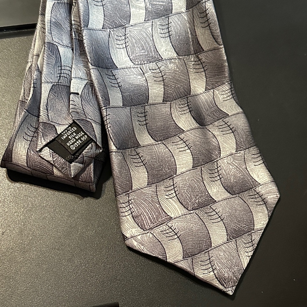 Grateful Dead cool breeze 16th set silk Silver and Black Patterned Tie